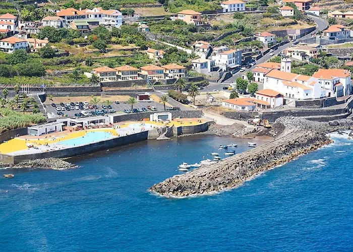 Chalet Quinze & With Swimming Pool