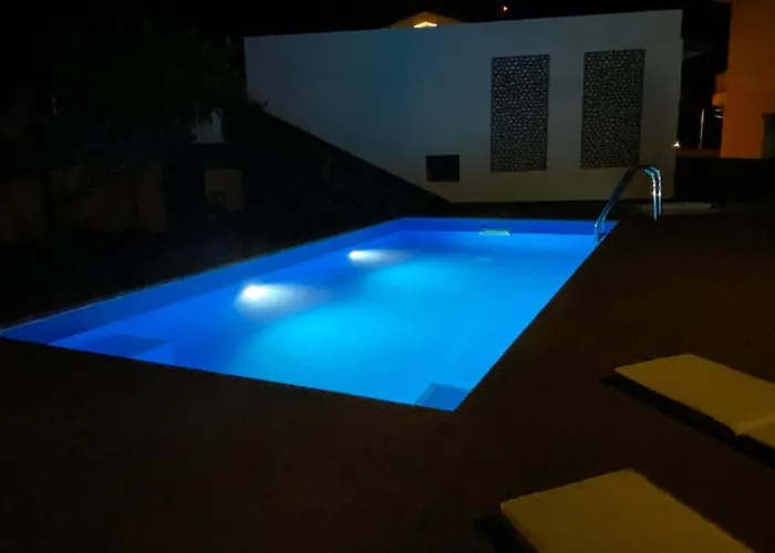 Quinze & With Swimming Pool *