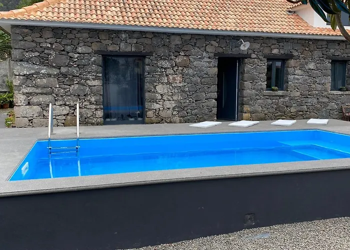 Chalet Quinze & With Swimming Pool Ponta Delgada (Madeira)