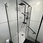 Quinze & With Swimming Pool Chalet *
