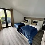 Alpstuga Quinze & With Swimming Pool