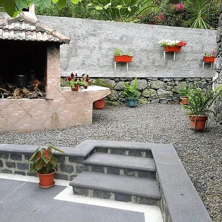 Quinze & With Swimming Pool Chalet *