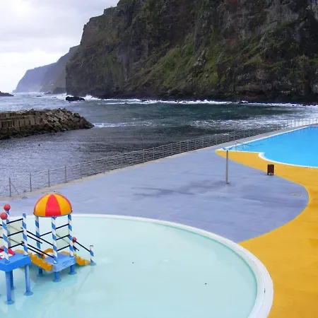 Chalet Quinze & With Swimming Pool Ponta Delgada (Madeira)