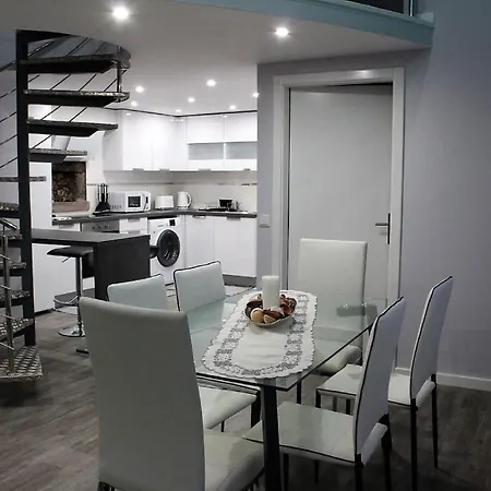 Quinze, Contemporary Designed With Swimming Pool *