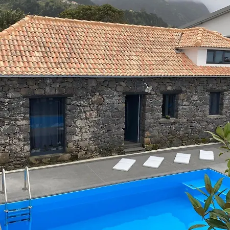 Quinze & With Swimming Pool * Ponta Delgada (Madeira)