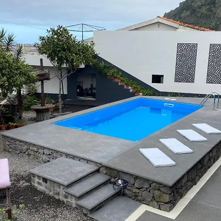 Quinze & With Swimming Pool * Ponta Delgada (Madeira)
