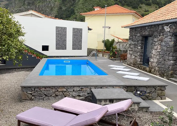 Quinze & With Swimming Pool Ponta Delgada (Madeira)